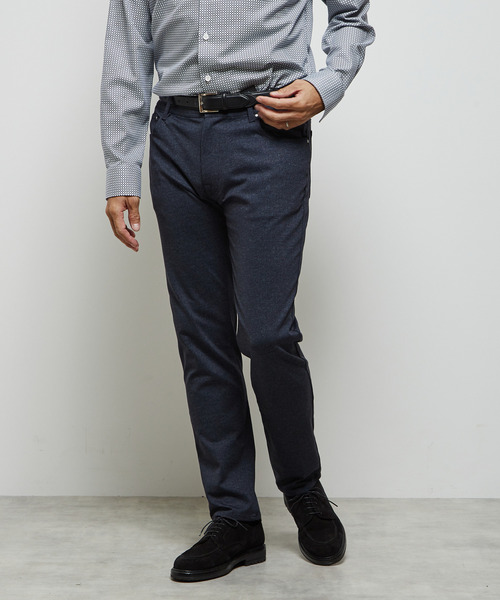 MEN'S MELROSE（メンズメルローズ）の「プリントテックジャージスリムテーパード5ポケットパンツ(セットアップ可)（その他パンツ・メンズ・ネイビー/ベージュ/ブラウン/チャコールグレー・2/3/4/5）」の4枚目の写真
