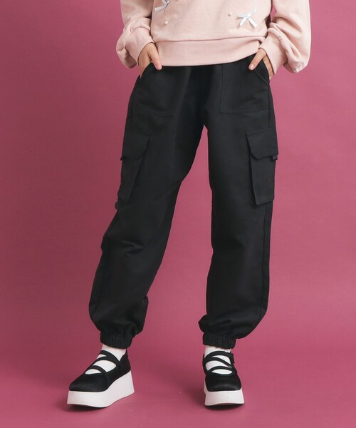 PINK-latte(ピンクラテ)の「ピーチ起毛カーゴパンツ(その他パンツ・キッズ・アイボリー/ブラック/ピンク系・13/14/15 /16)」の6枚目の写真