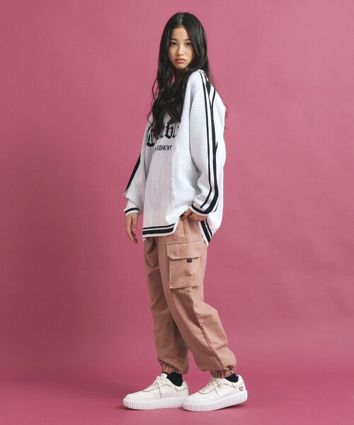 PINK-latte(ピンクラテ)の「ピーチ起毛カーゴパンツ(その他パンツ・キッズ・アイボリー/ブラック/ピンク系・13/14/15 /16)」の15枚目の写真