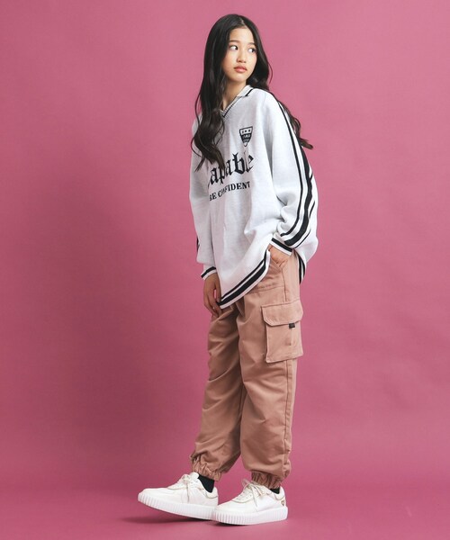 PINK-latte(ピンクラテ)の「ピーチ起毛カーゴパンツ(その他パンツ・キッズ・アイボリー/ブラック/ピンク系・13/14/15 /16)」の14枚目の写真