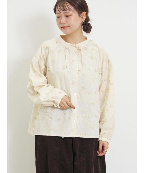 Samansa Mos2（サマンサ モスモス）の「3D刺繍前開きブラウス（シャツ