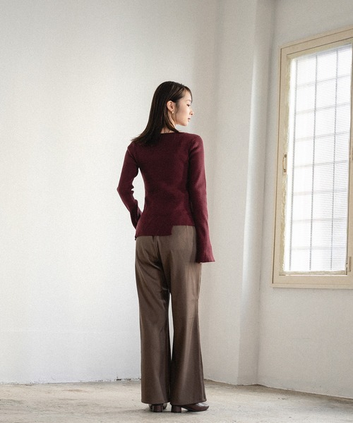 mideal（マイディール）の「center pleats flare pants / センタープリーツフレアパンツ（その他パンツ・レディース・ブラウン/チャコールグレー・SMALL/MEDIUM）」の17枚目の写真