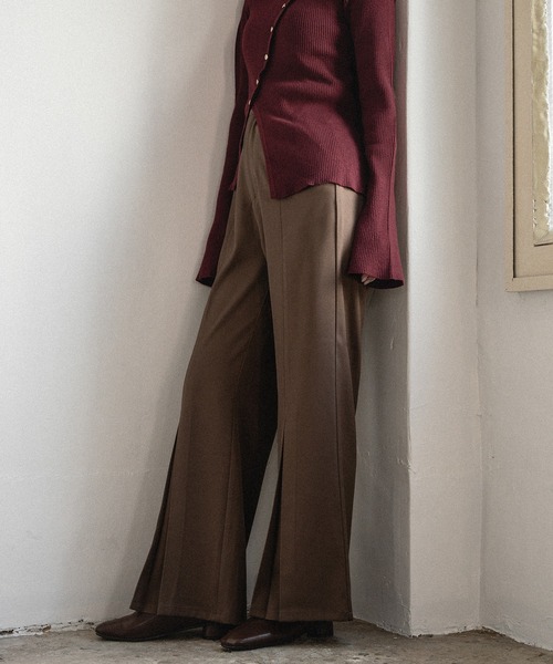 mideal（マイディール）の「center pleats flare pants / センタープリーツフレアパンツ（その他パンツ・レディース・ブラウン/チャコールグレー・SMALL/MEDIUM）」の21枚目の写真