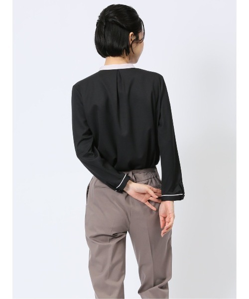 m.f.editorial(エムエフエディトリアル)の「【ストレッチ マシンウォッシャブル】m.f.エディトリアル レディース バンドカラーパイピング 8分袖比翼ブラウス(シャツ/ブラウス・レディース・ホワイト/ベージュ/ネイビー・MEDIUM/LARGE)」の18枚目の写真