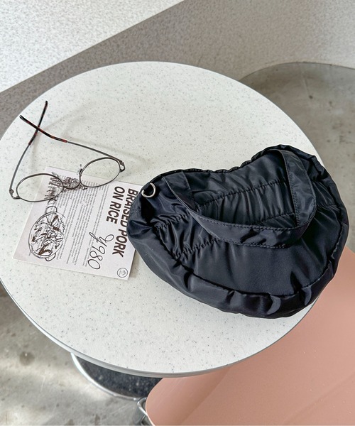 PILIT（ピリット）の「ハート ショルダーバッグ（ショルダーバッグ・レディース・ブラック/レッド・FREE）」の6枚目の写真