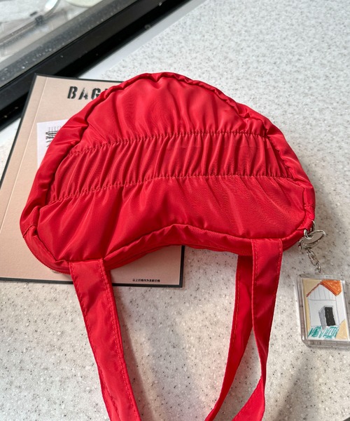 PILIT（ピリット）の「ハート ショルダーバッグ（ショルダーバッグ・レディース・ブラック/レッド・FREE）」の8枚目の写真