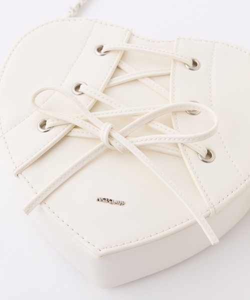 one after another NICE CLAUP(ワンアフターアナザーナイスクラップ)の「レースアップハートバッグ(ショルダーバッグ・レディース・ピンク/アイボリー/ブラック・FREE)」の4枚目の写真