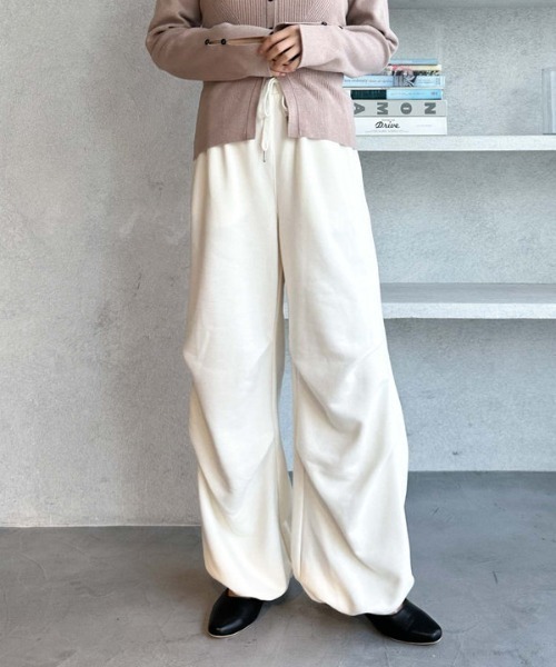 archives（アルシーヴ）の「サイドタックワイドスウェットパンツ（スウェットパンツ・レディース・アイボリー/グレー・MEDIUM）」の18枚目の写真