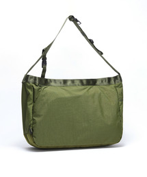 CHROME（クローム）の「［ CHROME / クローム ］NEWSPAPER MESSENGER / ニュースペーパー メッセンジャー バッグ 耐水 26L ビッグショルダーバッグ（ショルダーバッグ）」