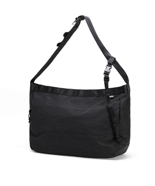 CHROME（クローム）の「［ CHROME / クローム ］NEWSPAPER MESSENGER / ニュースペーパー メッセンジャー バッグ 耐水 26L ビッグショルダーバッグ（ショルダーバッグ・メンズ・ベージュ/ブラック/グレー・FREE）」の6枚目の写真