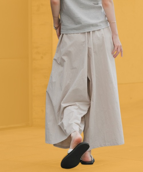Gramicci(グラミチ)の「Gramicci/グラミチ NYLON FLARE PANT フレアパンツ ガウチョパンツ スカーチョ ワイドパンツ 秋 秋服 2026年秋冬(その他パンツ・レディース・ブラウン/ブラック/オリーブ/ダークネイビー/ベージュ/ブルー系その他/グレー/ダークオリーブ/ストーン・L/M/S)」の2枚目の写真