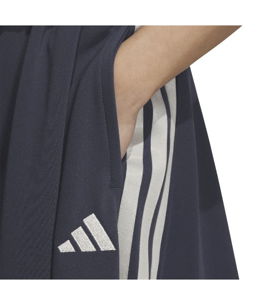 adidas(アディダス)の「アディダス adidas スリーストライプス ニットスカート(スカート・レディース・ブルーグレー/キャメル・S/M/L/XL)」の5枚目の写真