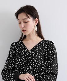 QUEENS COURT（クイーンズコート）の「ジュエルリボンピアス（ピアス（両耳用））」