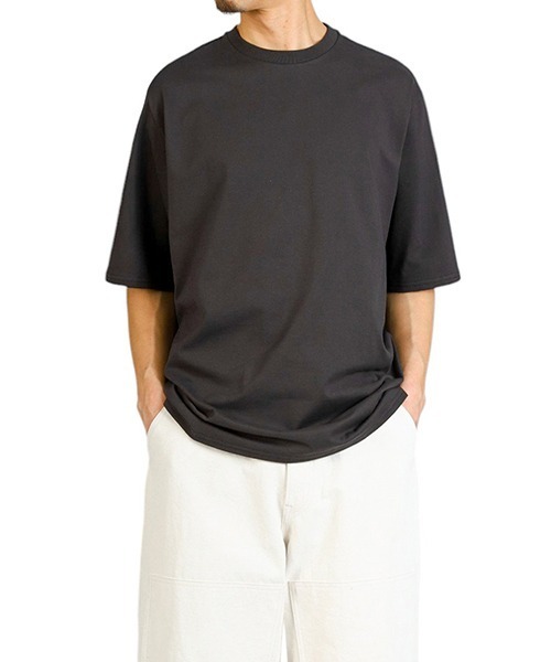 marka（マーカ）の「marka / マーカ：CREW NECK TEE - 40/2 organic cotton knit -：M25A-08CS02B[COR]（Tシャツ/カットソー・メンズ・チャコールグレー/ライトグレー・2/3/1）」の14枚目の写真