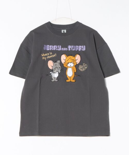 Tom＆Jerry（トムアンドジェリー）の「【TOM AND JERRY/トムとジェリー】オリジナルデザインTシャツ ジェリー　タフィー　ドロップショルダー ビッグシルエット　ユニセックス（Tシャツ/カットソー・メンズ・パープル系その他3/ホワイト系その他2/ベージュ系その他2/ホワイト系その他3/ベージュ系その他/ブルー系その他/ベージュ系その他5/ホワイト系その他4/ブラック系その他4/パープル系その他5/ベージュ系その他6/ブルー系その他7/ホワイト系その他7/ブラック系その他6・X-LARGE/LARGE/SMALL/MEDIUM）」の6枚目の写真