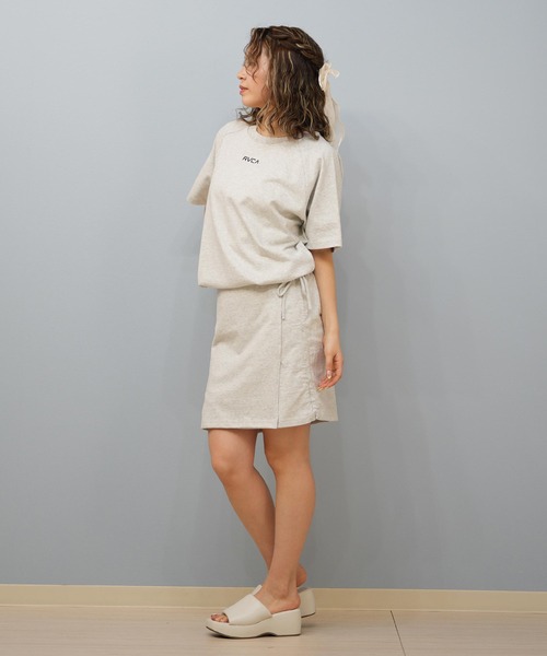 RVCA(ルーカ)の「RVCA/ルーカ ワンピース ショート丈 ワンポイントロゴ BF04C-350(ワンピース・レディース・グレー/ブラック/ホワイト・S/M)」の20枚目の写真
