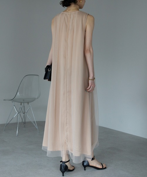 each（イーチ）の「シフォンレイヤードノースリワンピ（ワンピース・レディース・ベージュ/ブラック・FREE）」の22枚目の写真