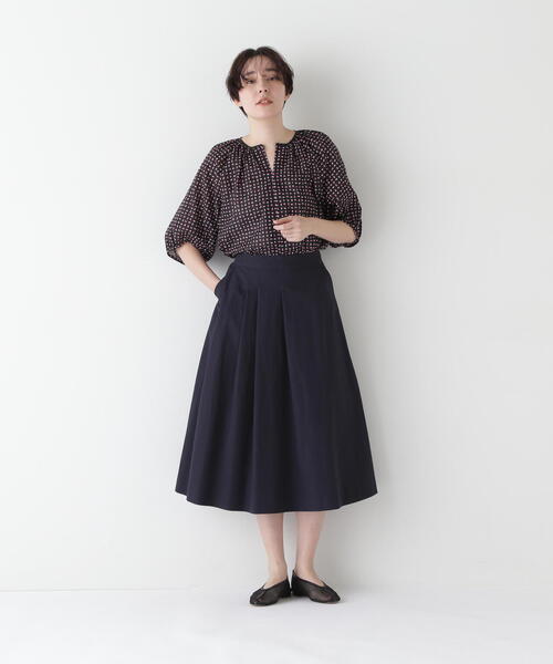 human woman(ヒューマンウーマン)の「◆C/Lウェザーアシンメトリータックスカート(スカート・レディース・ベージュ/ネイビー・SMALL/MEDIUM)」の17枚目の写真