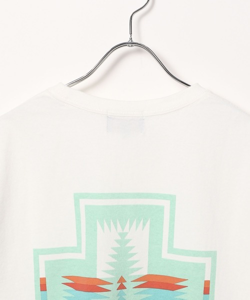 PENDLETON(ペンドルトン)の「【PENDLETON(ペンドルトン)】別注バックプリントT(Tシャツ/カットソー・レディース・オフホワイト/グリーン/ピンク・FREE)」の6枚目の写真