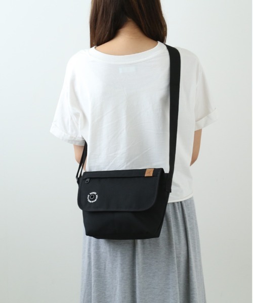 KANGOL(カンゴール)の「KANGOL カンゴール ショルダーバッグ 250-3057(ショルダーバッグ・レディース・カーキ/ブラック/ベージュ・FREE)」の2枚目の写真