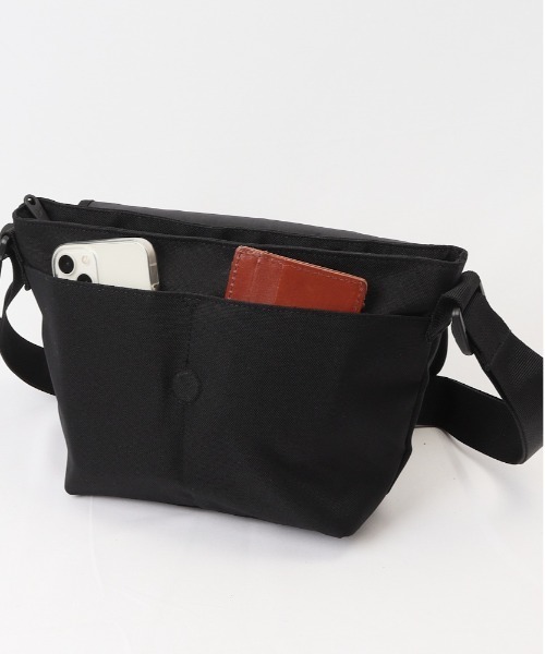 KANGOL(カンゴール)の「KANGOL カンゴール ショルダーバッグ 250-3057(ショルダーバッグ・レディース・カーキ/ブラック/ベージュ・FREE)」の18枚目の写真