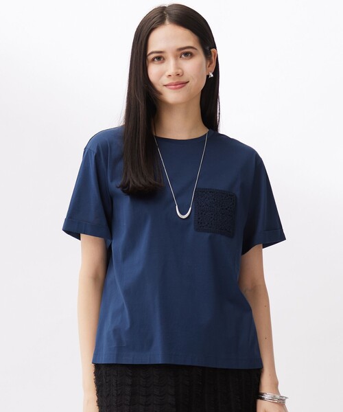 自由区(ジユウク)の「クロッシェポケット Tシャツ(Tシャツ/カットソー・レディース・ブラック系/アイボリー系/ダルブルー系・38)」の3枚目の写真