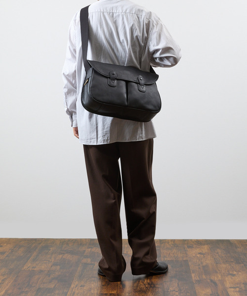 SLOW（スロウ）の「SLOW スロウ / cb-hunting shoulder bag- クロムステアレザーショルダーバッグ 牛革ハンティングバッグ / 858S51R（ショルダーバッグ・メンズ・ブラック/チョコ・FREE）」の15枚目の写真