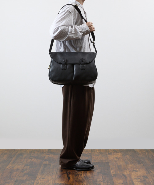 SLOW（スロウ）の「SLOW スロウ / cb-hunting shoulder bag- クロムステアレザーショルダーバッグ 牛革ハンティングバッグ / 858S51R（ショルダーバッグ・メンズ・ブラック/チョコ・FREE）」の14枚目の写真