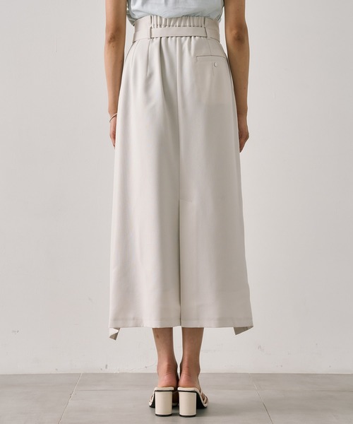 UNITED TOKYO(ユナイテッドトウキョウ)の「【再入荷なし!】ACETATEラップスカート|細見え/ウォッシャブル/セットアップ/防シワ/ストレッチ/吸湿性/オフィスカジュアル/秋服(スカート・レディース・アイボリー/ブラック/グレー・1/2)」の11枚目の写真