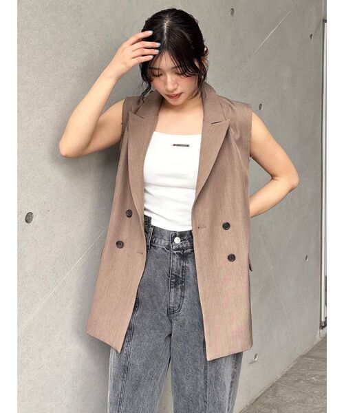 MURUA(ムルーア)の「ロゴプレートスクエアキャミ(キャミソール・レディース・ホワイト/ブラック/グレー・FREE)」の7枚目の写真