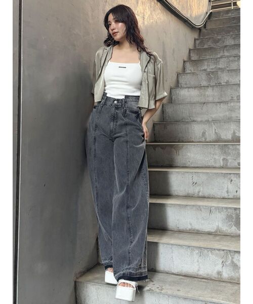 MURUA(ムルーア)の「ロゴプレートスクエアキャミ(キャミソール・レディース・ホワイト/ブラック/グレー・FREE)」の17枚目の写真