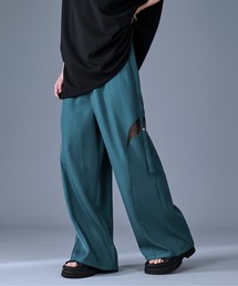Ellno Loset（エルノロゼット）の「サイドシアーカットアウトパンツ（その他パンツ）」