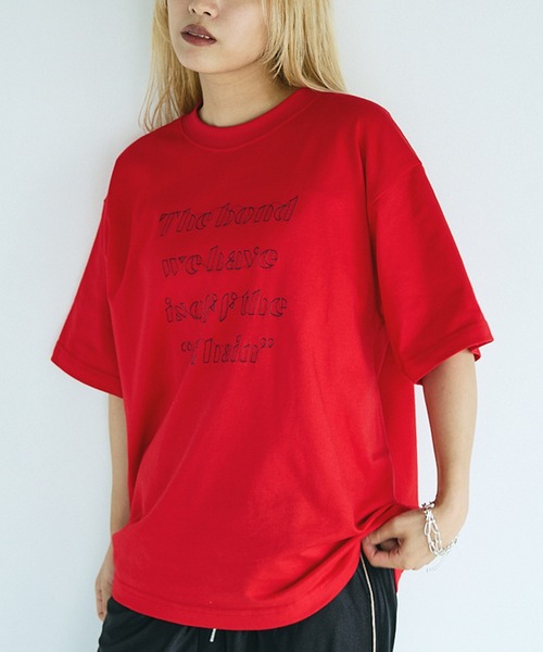 NOMINE（ノミネ）の「【ユニセックス】刺繍 ロゴ Tシャツ（Tシャツ/カットソー・レディース・ブラック/ホワイト系その他/レッド/チャコールグレー/ホワイト系その他2・MEDIUM/LARGE）」の5枚目の写真