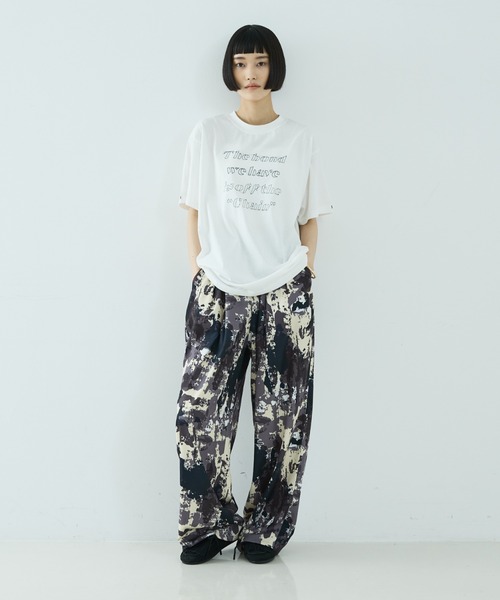 NOMINE（ノミネ）の「【ユニセックス】刺繍 ロゴ Tシャツ（Tシャツ/カットソー・レディース・ブラック/ホワイト系その他/レッド/チャコールグレー/ホワイト系その他2・MEDIUM/LARGE）」の12枚目の写真