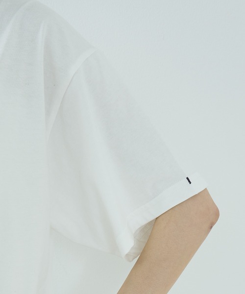 NOMINE（ノミネ）の「【ユニセックス】刺繍 ロゴ Tシャツ（Tシャツ/カットソー・レディース・ブラック/ホワイト系その他/レッド/チャコールグレー/ホワイト系その他2・MEDIUM/LARGE）」の21枚目の写真