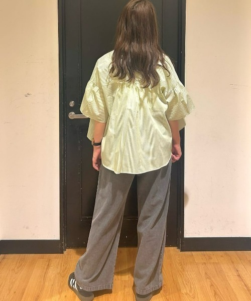 Right-on(ライトオン)の「HONEYSUCKLE ROSE(ハニーサックルローズ)【レディース】ブロード袖フレアブラウス(シャツ/ブラウス・レディース・ネイビー×ホワイト/その他1/グリーン・S/M/L)」の8枚目の写真