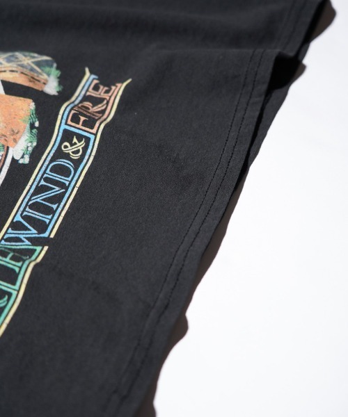THRIFTY LOOK（スリフティールック）の「THRIFTY LOOK / スリフティールック THRIFTY "EARTH WIND & FIRE" TEE アースウィンドアンドファイア バンドTシャツ バンT（Tシャツ/カットソー・メンズ・ブラック・LARGE/X-LARGE/XX-LARGE）」の8枚目の写真