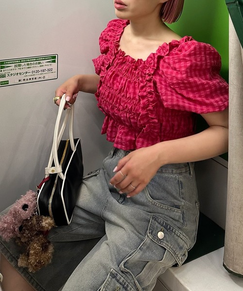 Alley Tokyo(アリートーキョー)の「ギンガムフリフリブラウス(シャツ/ブラウス・レディース・サックスブルー/イエロー/ピンク・F)」の8枚目の写真