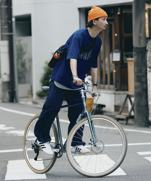 Snow Peak（スノーピーク）の「SNOWPEAK / スノーピーク 別注 ”トラペゾイド” ロゴTシャツ（Tシャツ/カットソー・メンズ・チャコールグレー/ホワイト/ネイビー/イエロー・SMALL/MEDIUM/LARGE）」の12枚目の写真