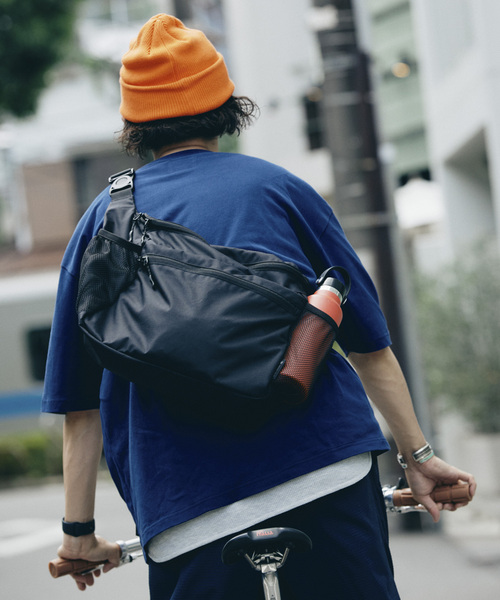 Snow Peak（スノーピーク）の「SNOWPEAK / スノーピーク 別注 ”トラペゾイド” ロゴTシャツ（Tシャツ/カットソー・メンズ・チャコールグレー/ホワイト/ネイビー/イエロー・SMALL/MEDIUM/LARGE）」の18枚目の写真