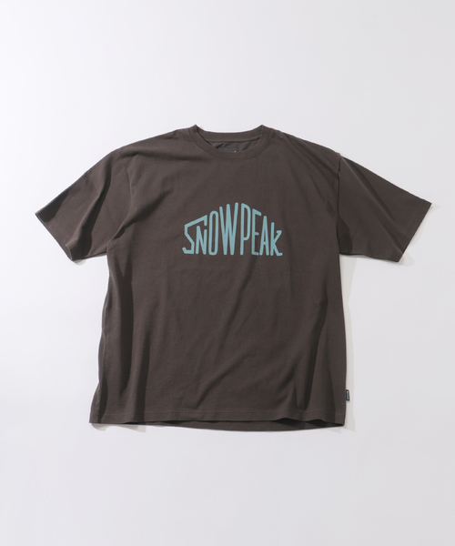Snow Peak（スノーピーク）の「SNOWPEAK / スノーピーク 別注 ”トラペゾイド” ロゴTシャツ（Tシャツ/カットソー・メンズ・チャコールグレー/ホワイト/ネイビー/イエロー・SMALL/MEDIUM/LARGE）」の22枚目の写真