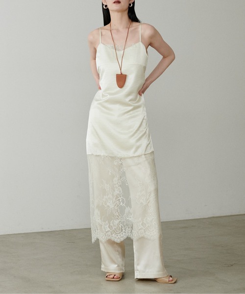 LARUTA（ラルータ）の「【LARUTA】レース切替キャミワンピース（ワンピース・レディース・アイボリー/ブラック/グレイッシュベージュ・FREE）」の6枚目の写真