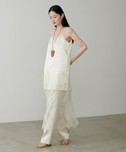 LARUTA（ラルータ）の「【LARUTA】レース切替キャミワンピース（ワンピース・レディース・アイボリー/ブラック/グレイッシュベージュ・FREE）」の5枚目の写真