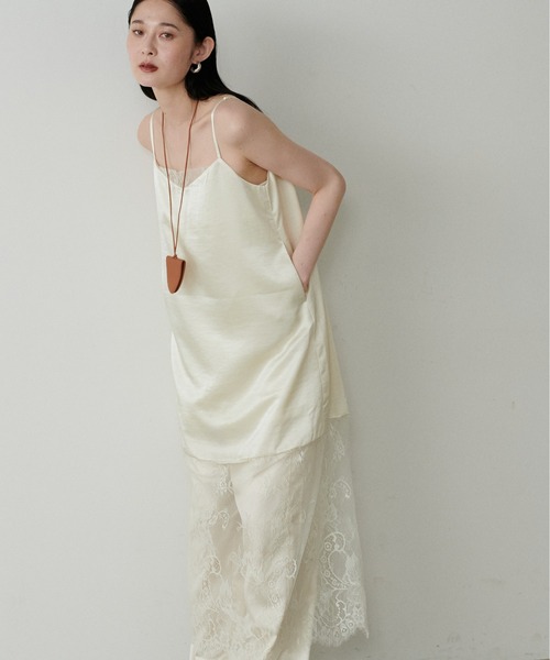 LARUTA（ラルータ）の「【LARUTA】レース切替キャミワンピース（ワンピース・レディース・アイボリー/ブラック/グレイッシュベージュ・FREE）」の4枚目の写真