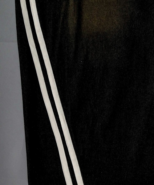 SITRY(シトリー)の「Side Line Curve Silhouette Denim Pants/サイドライン カーブデニムパンツ ワイドデニムパンツ(デニムパンツ・メンズ・サックスブルー/ブラック/ブルー・M/L)」の4枚目の写真