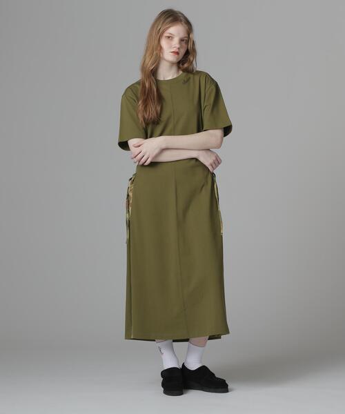 AVIREX(アヴィレックス)の「PLEATED CAMO MIX GATHER POCKET ONE PIECE/プリーツカモミックスギャザーポケットワンピース(ワンピース・レディース・ブラック/オリーブ系/ブラウン・F)」の7枚目の写真