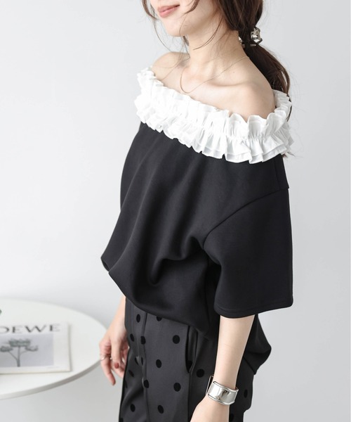 AMELY(エミリー)の「フリルオフショルダープルオーバー(Tシャツ/カットソー・レディース・グレー/ブラック/ホワイト・フリー)」の20枚目の写真