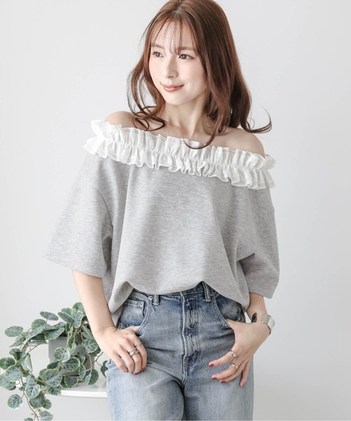 AMELY(エミリー)の「フリルオフショルダープルオーバー(Tシャツ/カットソー・レディース・グレー/ブラック/ホワイト・フリー)」の16枚目の写真
