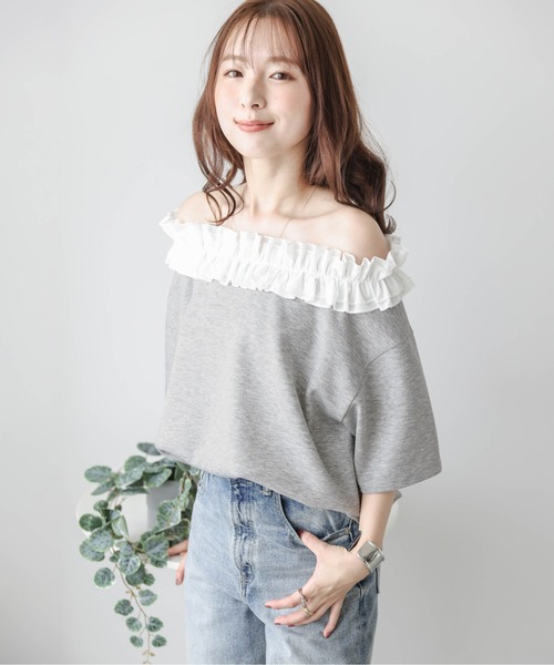 AMELY(エミリー)の「フリルオフショルダープルオーバー(Tシャツ/カットソー・レディース・グレー/ブラック/ホワイト・フリー)」の15枚目の写真