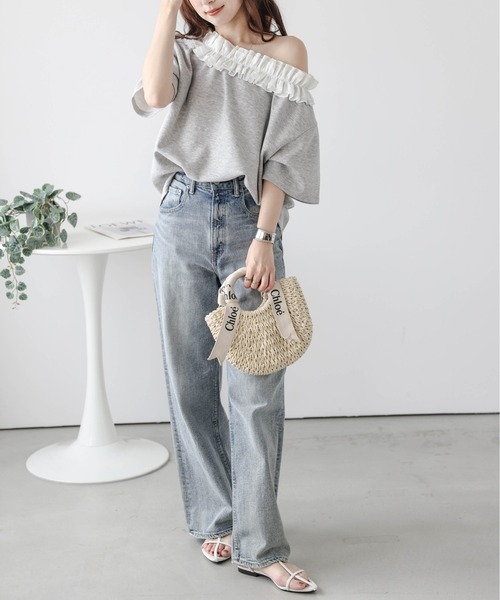 AMELY(エミリー)の「フリルオフショルダープルオーバー(Tシャツ/カットソー・レディース・グレー/ブラック/ホワイト・フリー)」の14枚目の写真